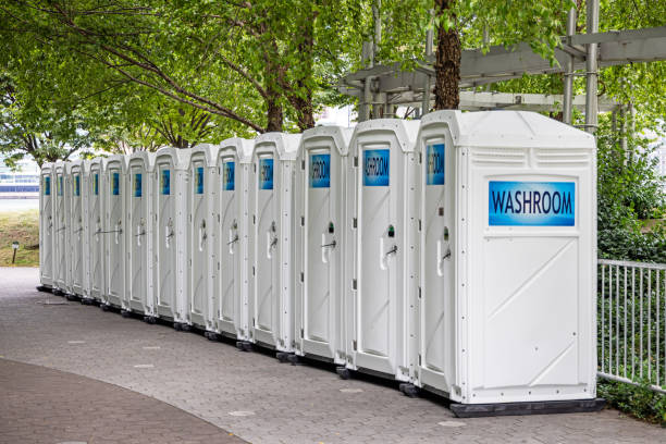 Best High-end porta potty rental  in Parlier, CA